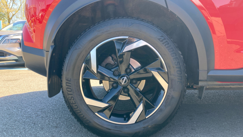 Nissan Juke 1.0 DiG-T 114 N-Connecta 5dr Petrol Hatchback